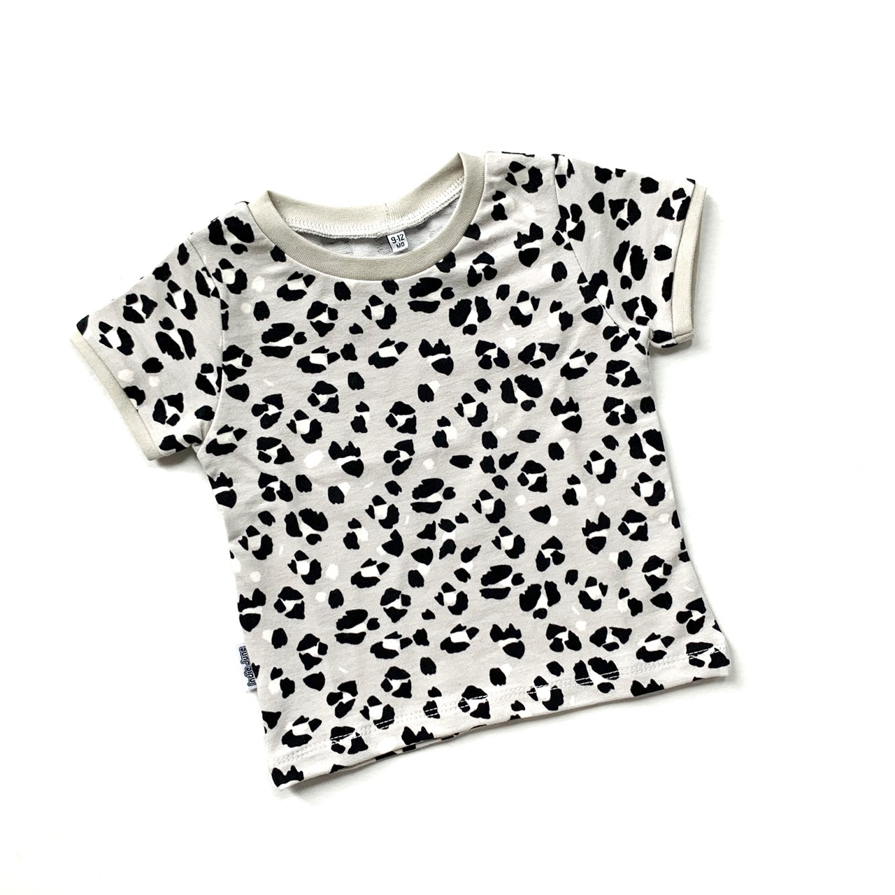 Grey Lynx Dots T-shirt